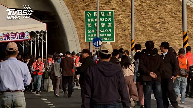 蘇花改通車，警方表示短短18小時內已經開出56張超速罰單。(圖／TVBS)
