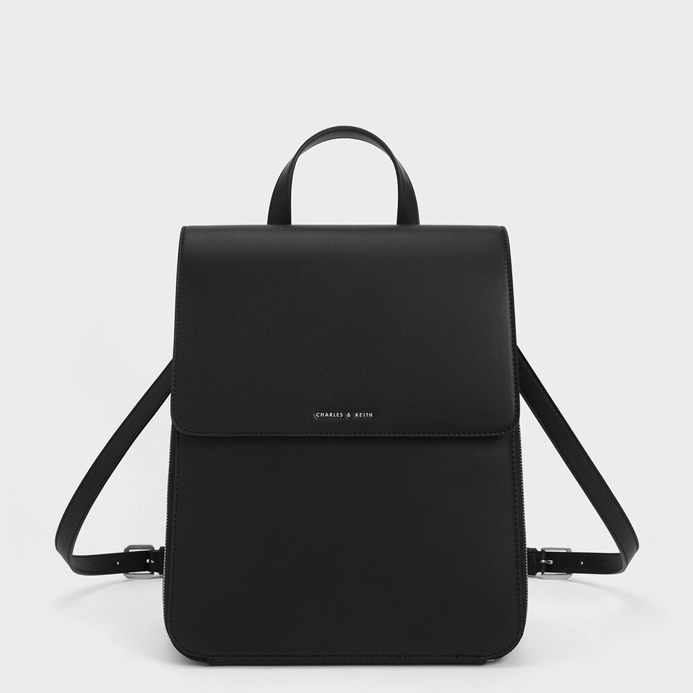 素面翻蓋後背包