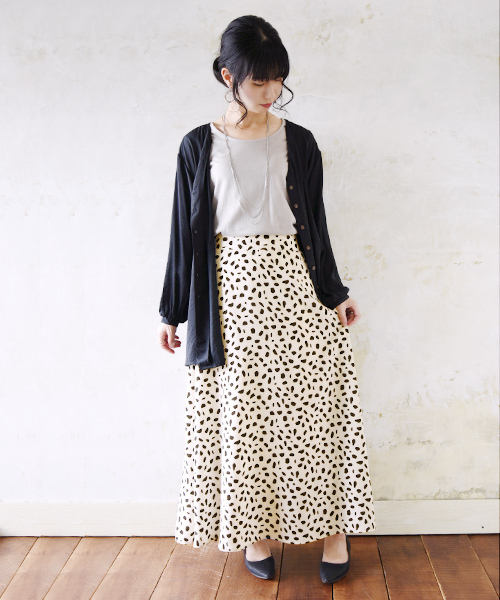 白底動物紋長裙