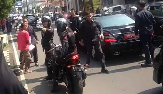 Jokowi Bikin Panik Paspampres di Tengah Jalan, Ada Apa?