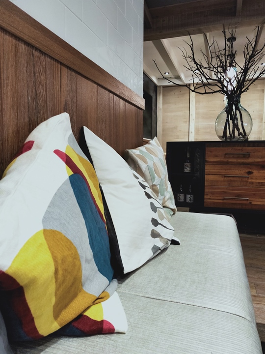 OPPO R15 / R15+ 開箱動手玩，AI 智慧拍照讓照片更容易變好看