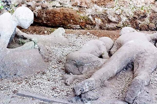 7 Fakta Tentang Pompeii Kota Kuno Yang Hancur Akibat Erupsi Gunung Berapi Theasianparent Line Today