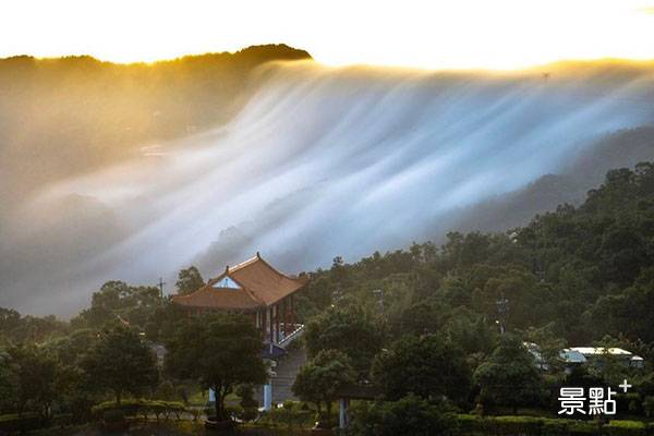 山間雲浪大流瀑超壯觀日出美拍山湖秘境 景點家 Line Today