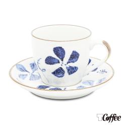 ◎日式手繪風格帶出生活品味|◎陶瓷易清洗堅固耐用|◎種類:咖啡杯/西式茶杯主材質:陶瓷材質說明:陶瓷容量(ml):150ml杯蓋/杯碟:有杯碟風格元素:花草顏色:白色系,藍色系產地:中國體驗:可體驗