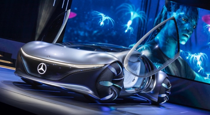 賓士與卡麥隆合作，推出阿凡達概念車VISION AVTR試駕影片公布