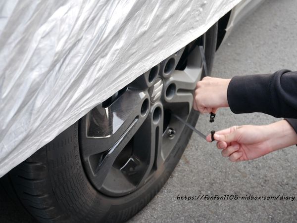 【歐立浦】太陽能全自動遙控汽車車罩 #防塵 #防雨 #隔熱 #省時省力 #遮陽罩 #自動車罩 #汽車外罩 #電動車罩 (12).JPG