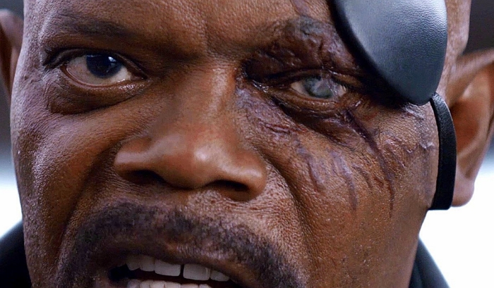 《蜘蛛人：離家日》戲院海報將眼罩戴錯邊，山繆傑克森：？？？