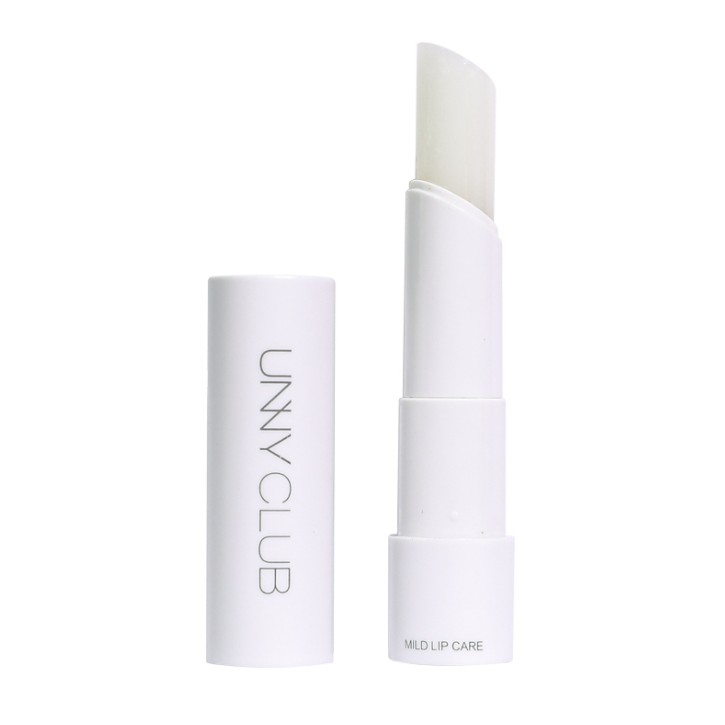 >>韓國 【UNNY CLUB】 溫和凝潤護脣膏 護唇膏 潤唇膏<<★容量：3.4g★產地：韓國★到秋冬連油性肌的嘴唇都乾巴巴★韓妞簡約系高顏值小白管★為口紅滑潤打底 補水保濕 淡化唇紋★成分超溫和 