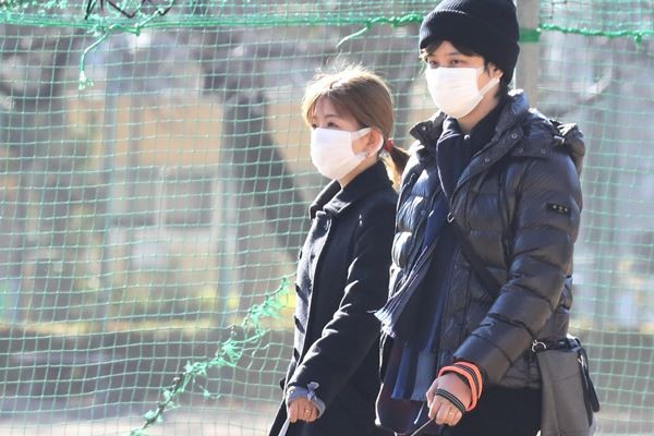 新田真剣佑 移住同伴する本命恋人 千葉真一 本人任せてる