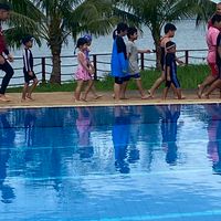 โครงการสอนน้องว่ายน้ำ