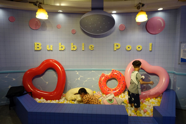 士林打卡餐廳-便所歡樂主題餐廳，士林網美下午茶餐廳，有廚師現點現做好吃餐點，價錢不貴好拍好玩，適合聚會、包場的士林ig打卡餐廳