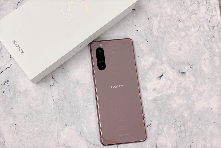 Sony Xperia 5 II 開箱，一手掌握輕旗艦、長續航力表現