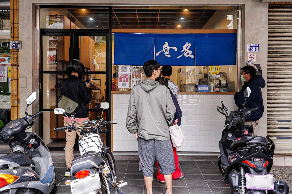 台中人喝過都說讚！10家「最強手搖飲」：1000cc整桶水果茶、開門就排爆