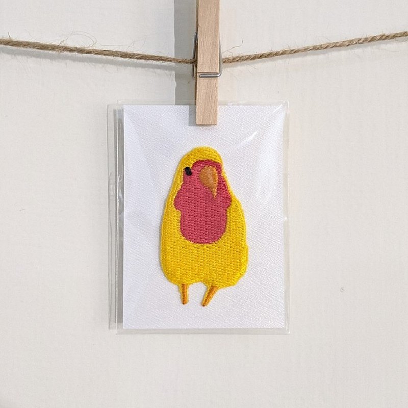 獨一無二 小鸚刺繡 熨布貼 / Made in Taiwan / Illustrator : 四分之四冬眠SnooBirdz ※智慧財產權所有，版權所有，盜用必究※