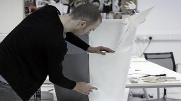 隨時隨地幫椅子「折」新衣～Garment扶手椅