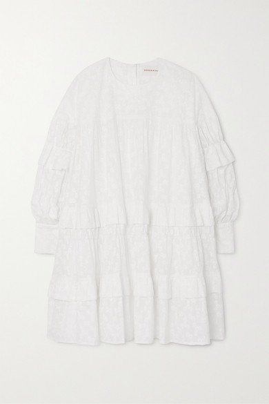 米色纯棉巴里纱 - 背面配有半开式单排纽扣 - 100% 纯棉 - 珍珠母产地：越南 - 英格兰制造 - & Daughter 新款的田园风连衣裙和品牌的经典毛衣一样均制作精良、外观迷人。这一 