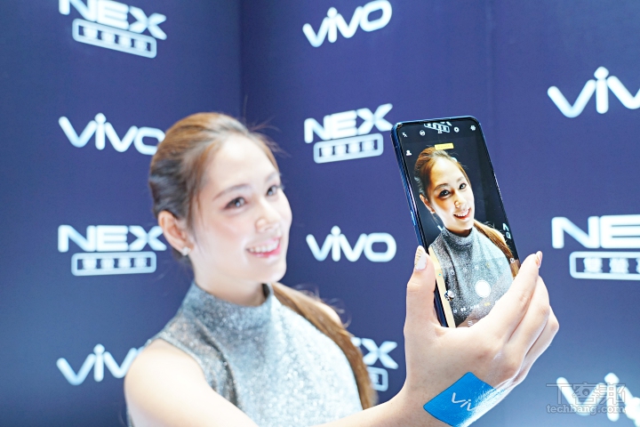 真雙螢幕手機 VIVO NEX 登台，10GB RAM、三主鏡頭、售價 24,990 元
