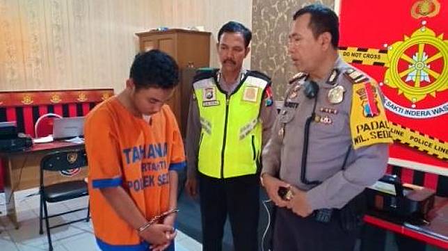 Kasus penguburan bayi secara hidup-hidup hingga akhirnya meninggal dunia, yang dilakukan oleh RM (18) pelajar asal Jalan Malik Ibrahim Kwangsan Kecamatan Sedati, kini ditangani Unit Perlindungan Perempuan dan Anak (PPA) Satreskrim Polresta Sidoarjo. [Beritajatim]