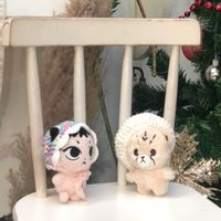 อซทซเล่นตุ๊กตา