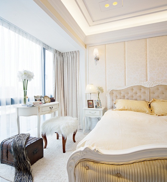 歐風古典、佈置、書櫃、四柱床、床頭釘