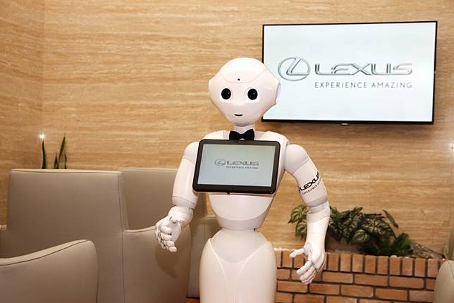 Lexus全新士林據點開幕 導入ai智能機器人pepper桌邊點餐服務 Carstuff人車事 Line Today