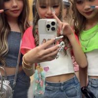 KOGYARU💛‪🩵🧡‬‪💜🩷❤️🤎仲良し組！#如月
