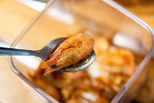 【宜蘭景點】溪和水產觀光工廠-2021年全新開幕！好玩又有趣的漫畫式簡介，多種免費海鮮試吃，飯糰ＤＩＹ與現煮海鮮ＤＩＹ活動玩不膩，美味多種魚料理，門票全抵消費的必玩室內景點