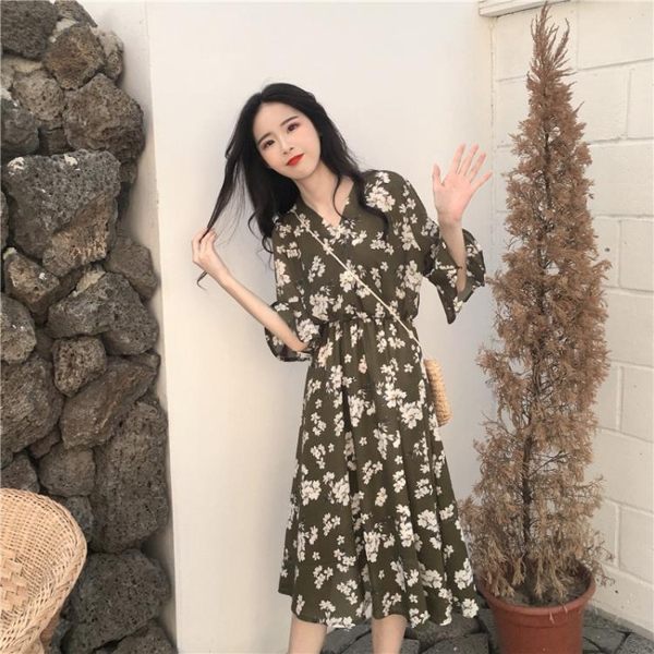 碎花裙撲啦啦簡約韓風 氣質中袖碎花v領收腰中長款裙子雪紡連衣裙女清新全館免運