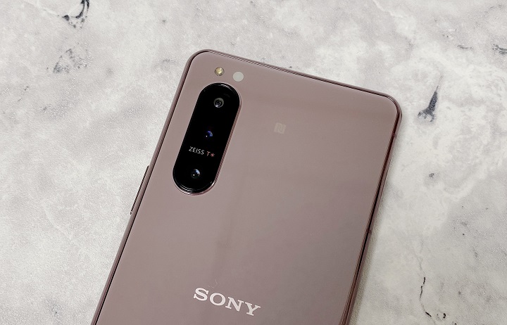 Sony Xperia 5 II 開箱，一手掌握輕旗艦、長續航力表現