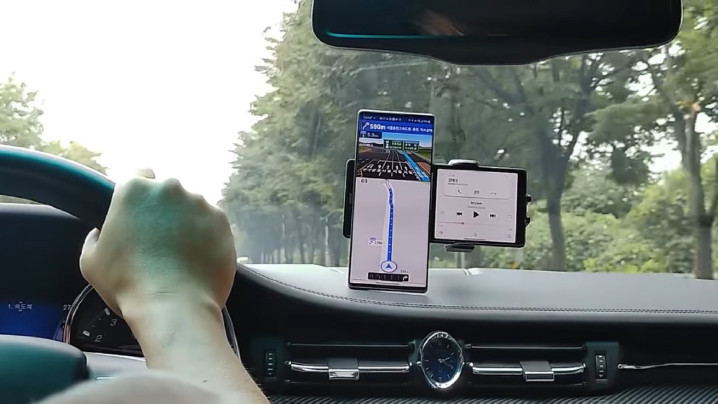 (178) LG Wing navigation and music playback - Android Authority - YouTube - 0 05.jpeg
