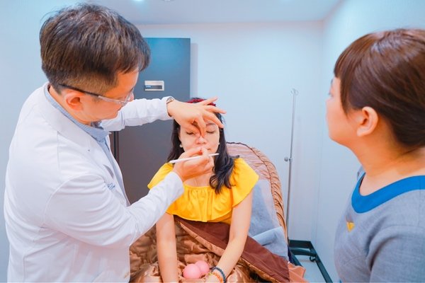 倪倪愛漂亮－『醫美推薦』女星名媛網紅煥然一新蘋果肌玻尿酸預約制安全可靠隱密性高聖地-台中市米秝琪整形外科診所直擊分享