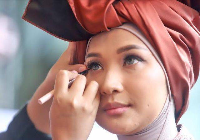 Makeup glamor untuk lebaran