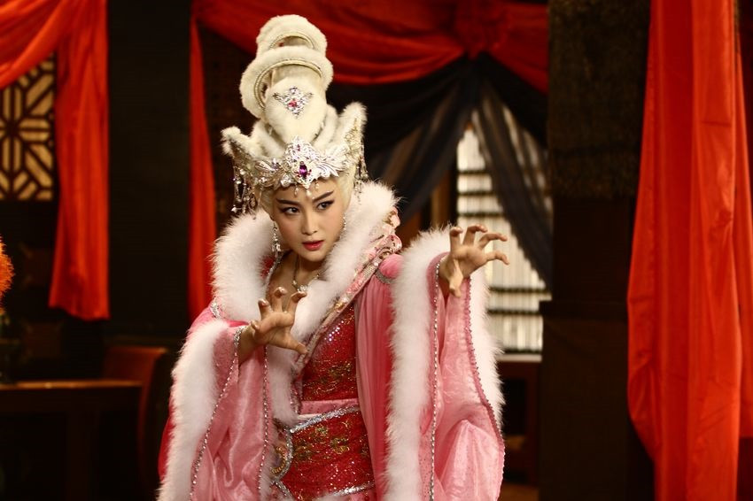 《幸福，觸手可及》張馨予古裝角色2：《封神英雄榜》蘇妲己