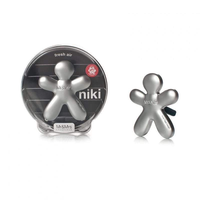 產品特色 時尚亮麗，潮流風尚 持香時間45-180天 安全固體材質，不含酒精 使用的香料都產於義大利和法國 植物薰香，安全無害，通過歐盟檢測標準 背部黑色片為香味散發體，夾子可固定在車內任意出風口 產