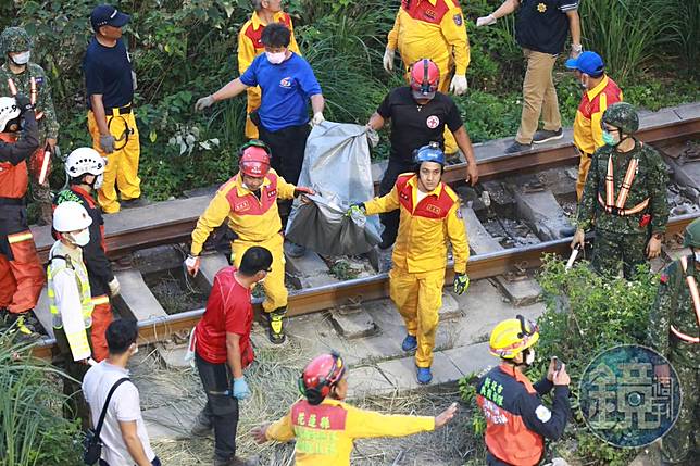 台鐵花蓮出軌 躲過普悠瑪事故死劫33歲司機員改跑太魯閣號殉職 鏡週刊 Line Today