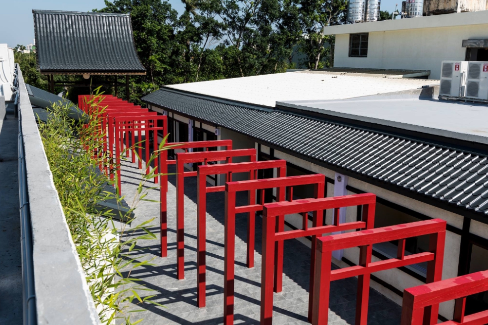 致敬日本千本鳥居？這是號稱「台版伏見稻荷大社」的蛋寶生技不老村