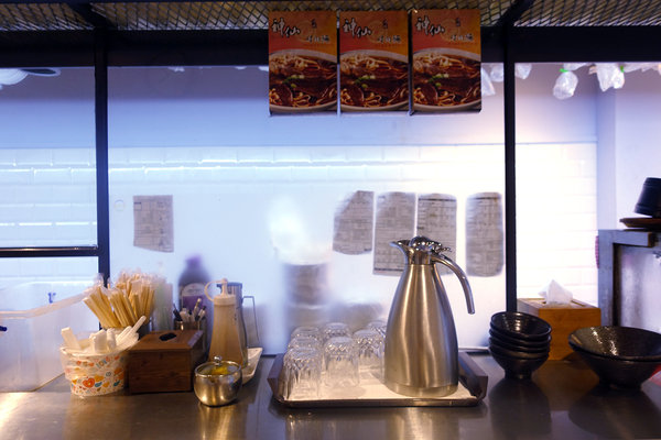 南京復興牛肉麵-神仙牛肉麵+GTD手搖飲，台北中山長春路好吃牛肉麵，台北牛肉麵外送，牛肉、麵條、湯頭都好吃的中山區牛肉麵(含神仙牛肉麵菜單)