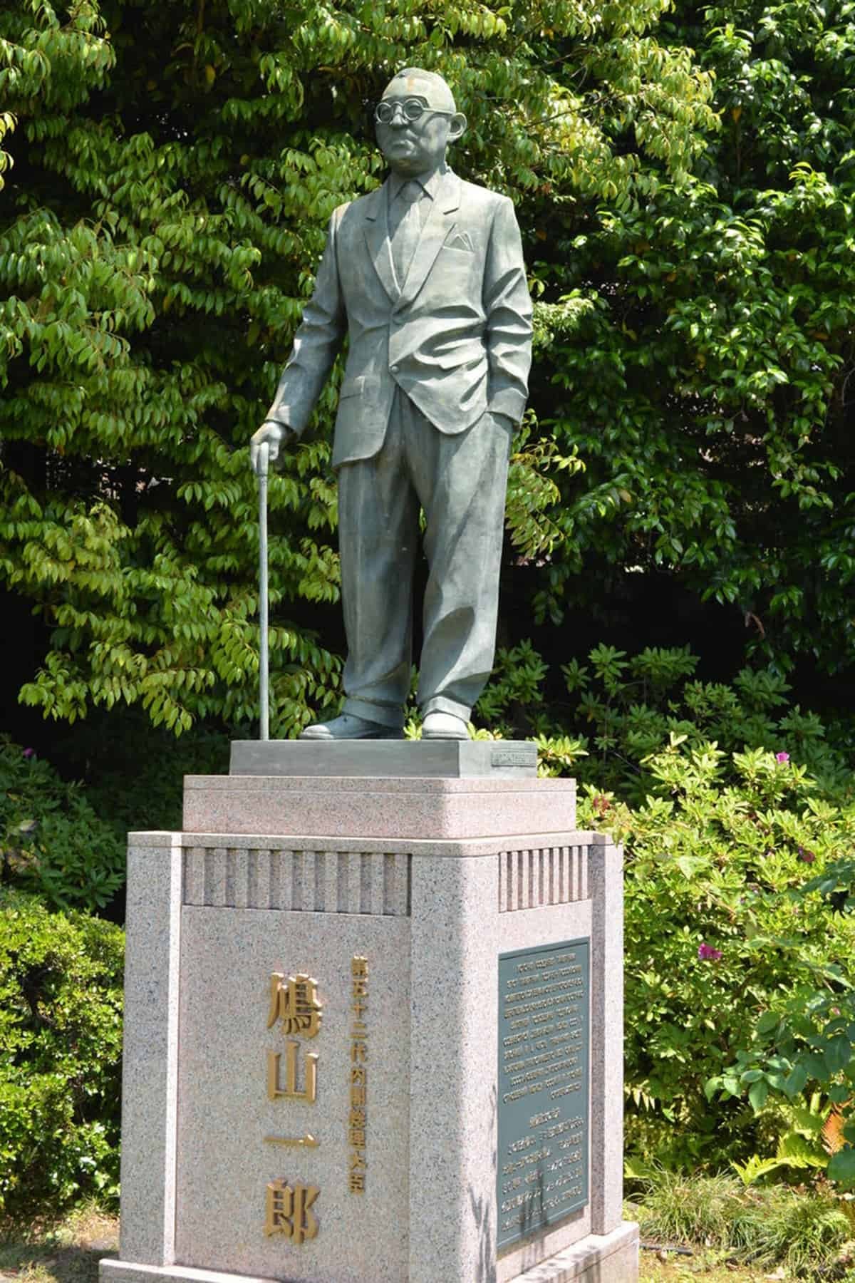 田中角栄　御身像　全身銅像　レア　アンティーク　希少品 田中角栄 御身像 全身銅像 レア アンティーク 希少品 - メルカリ