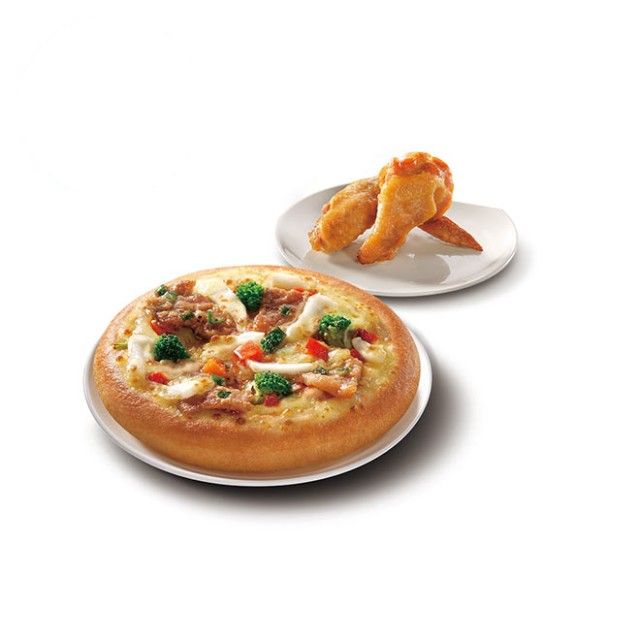 LINE酷券點數加碼回饋，限LINE Pay會員且同意行銷資源政策才符合回饋資格。 回饋點數將扣除交易折抵的LINE POINTS後，以LINE Pay實際支付金額計算。各信用卡優惠則依照各銀行公告為