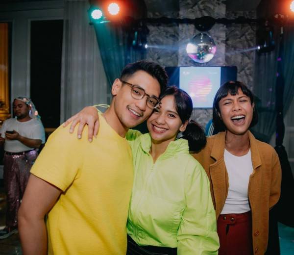  Bertema Cozy 80-an, 10 Momen Seru Ultah ke-30 Tahun Afgan Syahreza