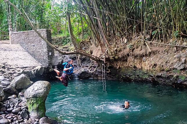 20 Kolam  Renang  Anti Mainstream di Dunia Indonesia Juga 