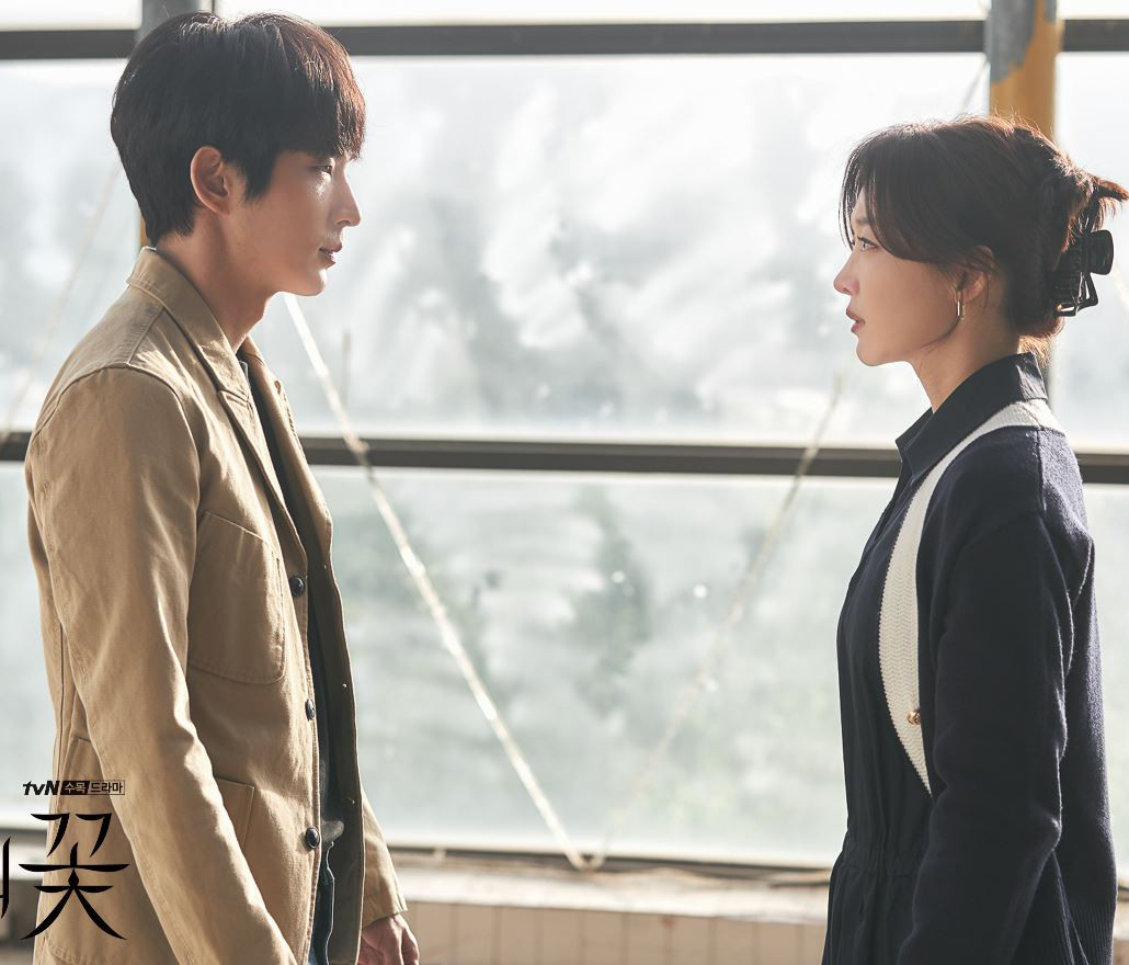 《惡之花》網友猜測分析2：「共犯」是誰？和賢收爸有關？