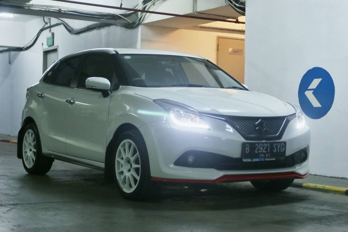 Suzuki Baleno Tampil Simpel Tapi Ngotot Bergaya Rally