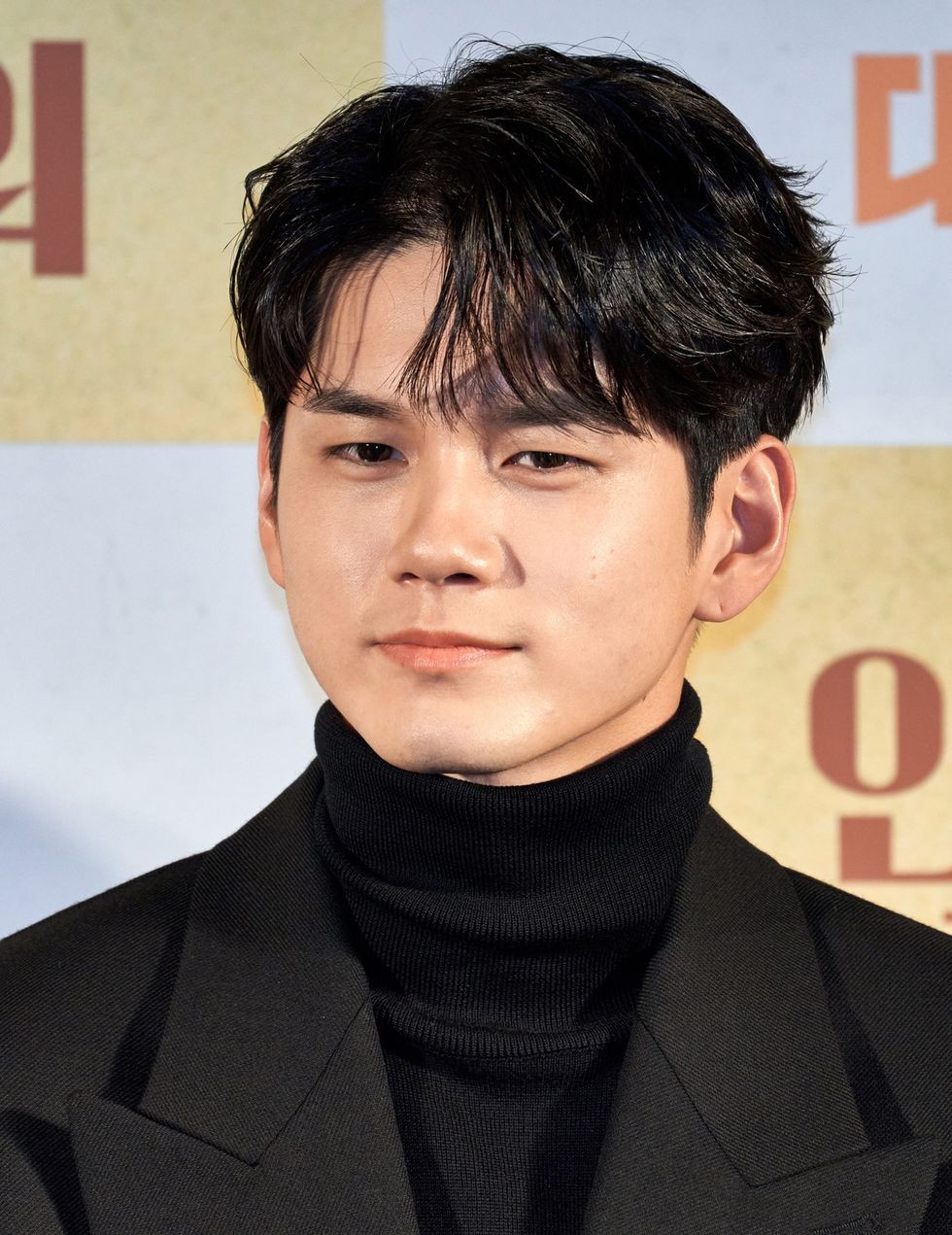 最強ネットアイドルから大富豪に 中華美人なジャン ザーティに接近