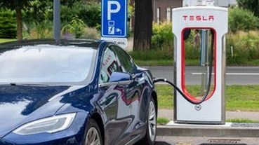 Tesla 台灣：2月1號起，超級充電站只能充到 80%