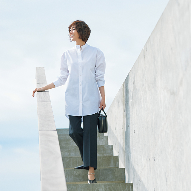 富岡佳子と考える【大人の白シャツ】若いころとは違う一枚を選んで 