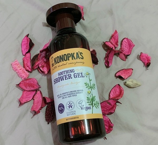 倪倪愛保養－『保養品推薦』歐美名媛女星網紅草本植萃天然保養聖品-來自歐洲MUJER法國原裝花植淨白臻萃/Dr.Konopka&amp;amp;amp;amp;amp;amp;amp;amp;apos;s有機金縷香沐浴精華/義大利黑鑽深層淨化潔顏精華開箱分享