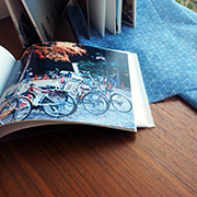 小精裝寫真本，紙質進口滑面銅版紙讓色彩更細膩