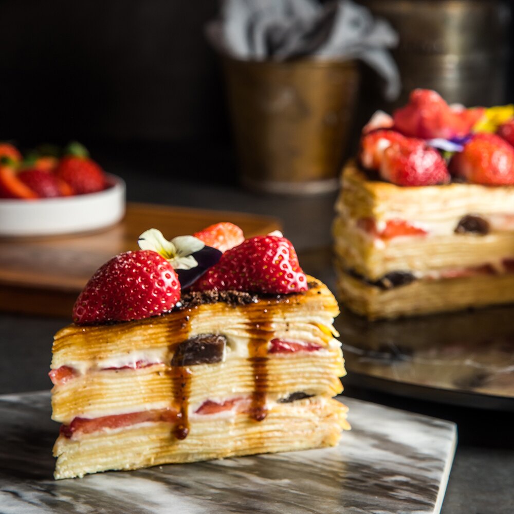 自家手炒黑糖，配上Q彈的麻糬QQ，與草莓蹦出不一樣的美好新滋味