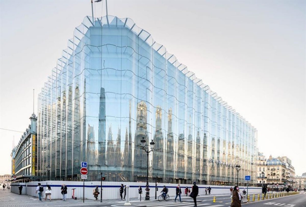 時隔16年重啟 巴黎 莎瑪麗丹 百貨 玻璃穹頂 波光外牆媲美建築界lv Line購物